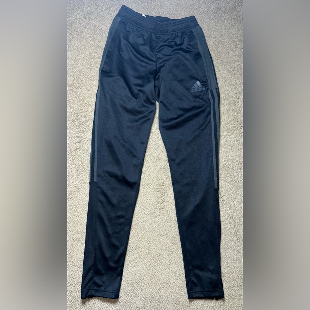 Adidas track pants ankle zips black  US women’s size XS (primegreen material)